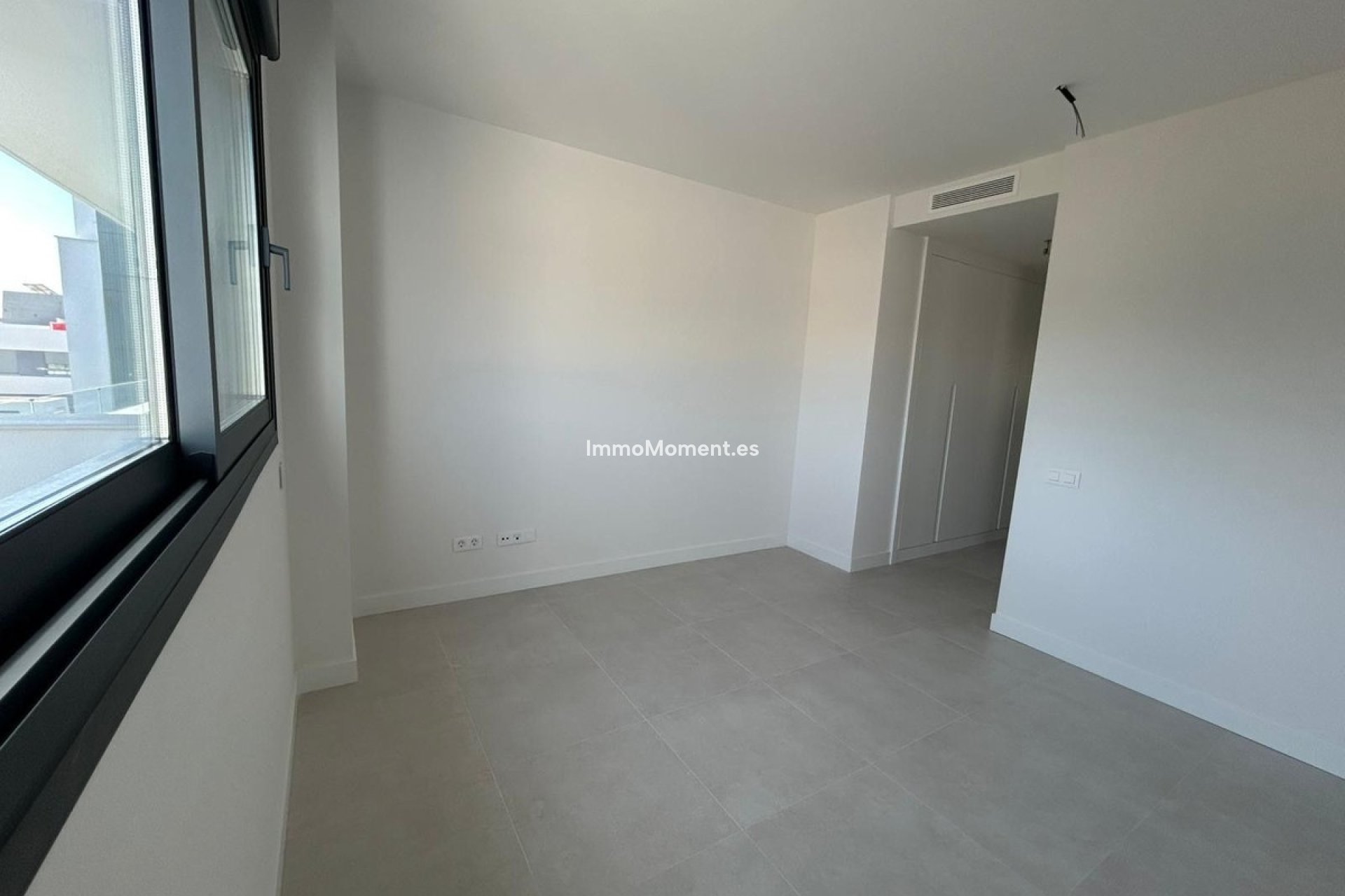 Resale - Apartment - Estepona - Selwo