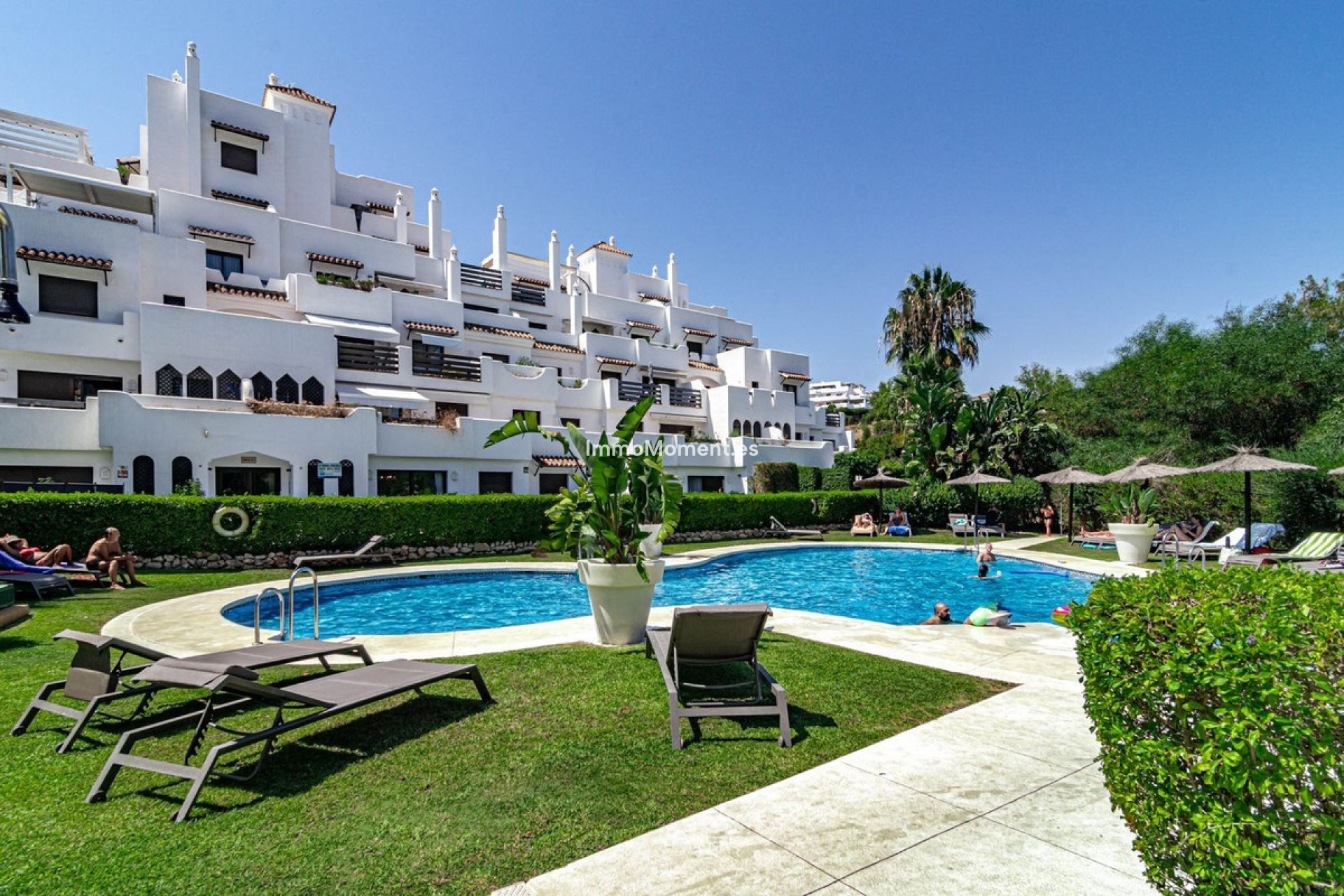 Resale - Apartment - Estepona - Selwo