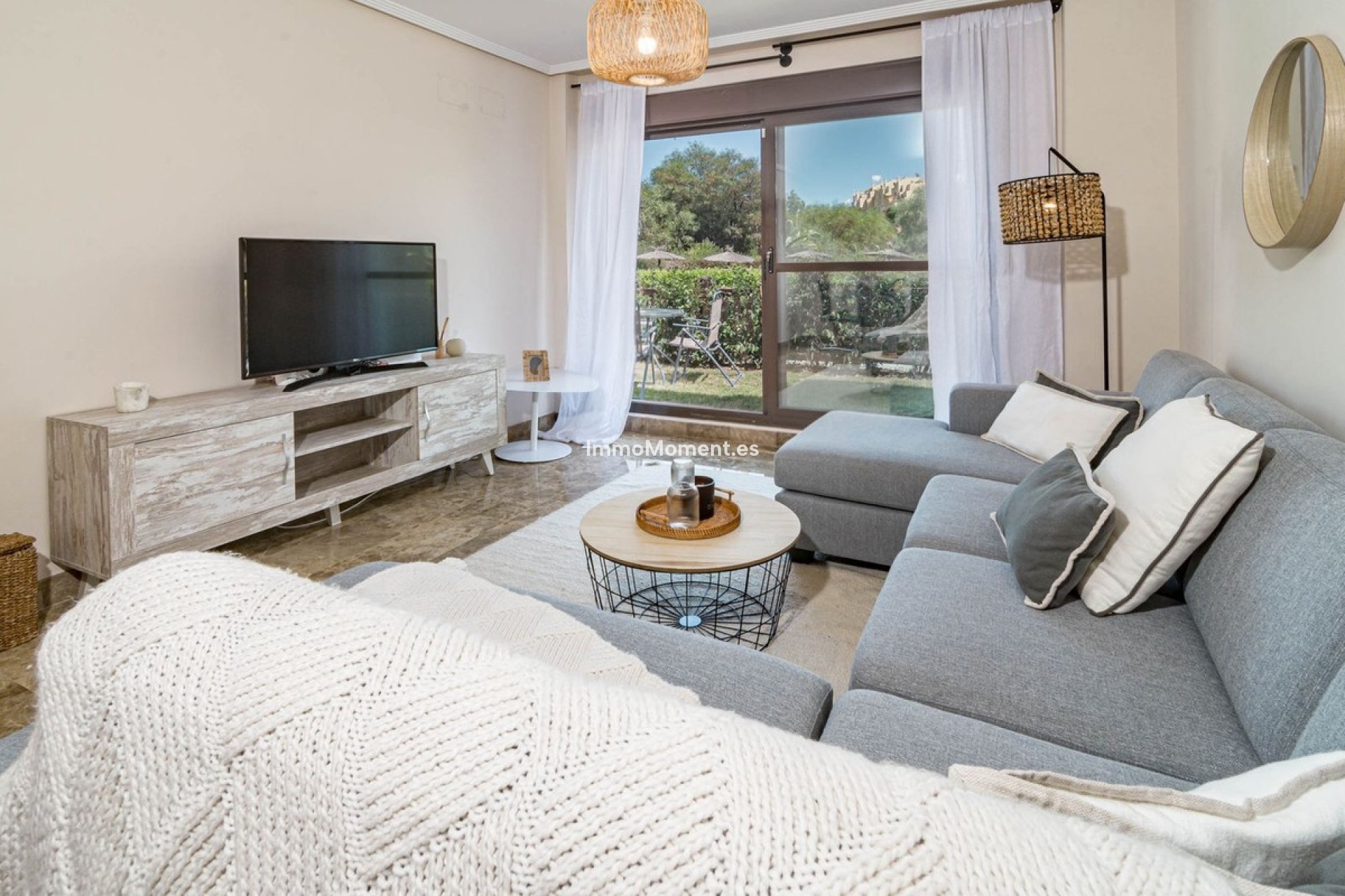 Resale - Apartment - Estepona - Selwo