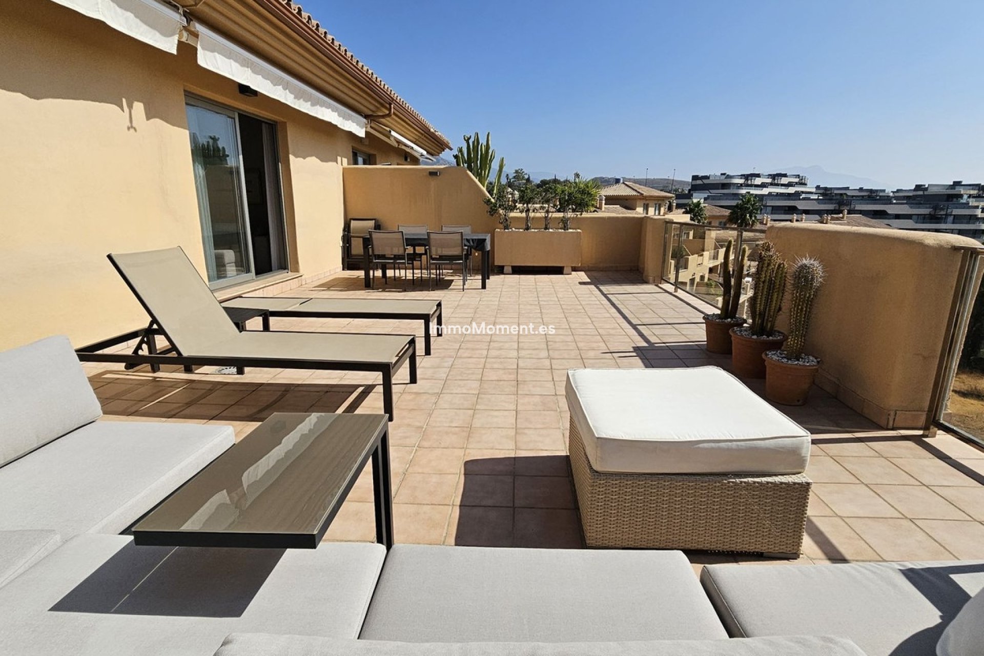 Resale - Apartment - Estepona - Selwo