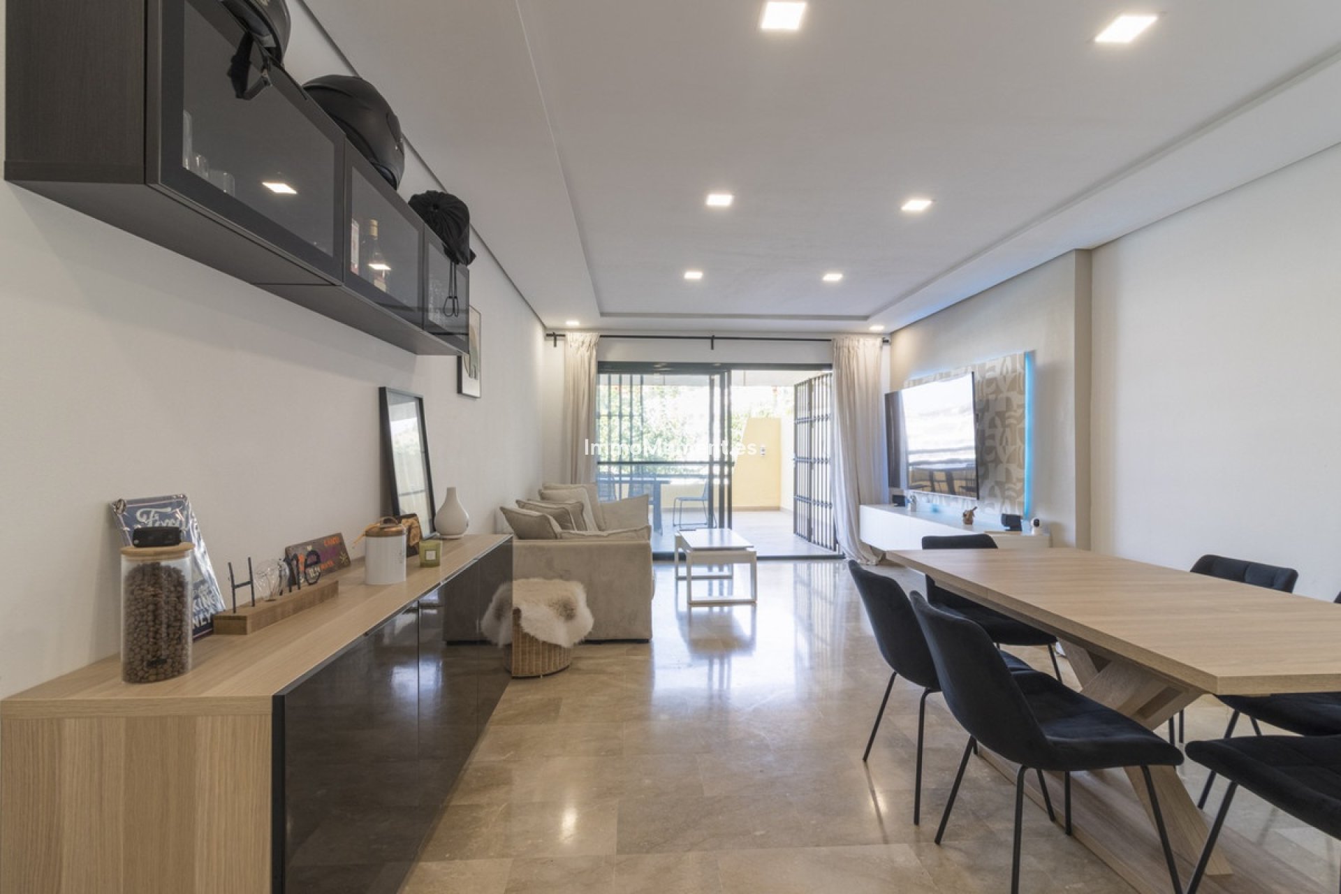 Resale - Apartment - Estepona - Selwo