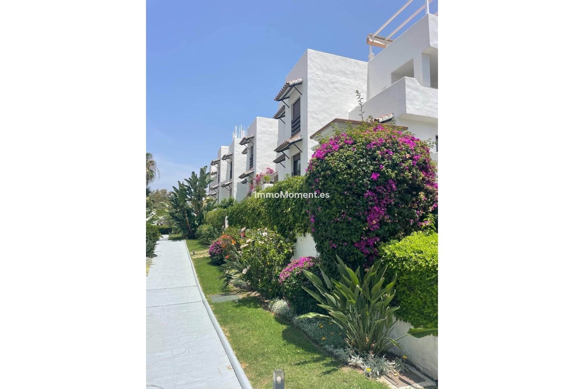 Resale - Apartment - Estepona - Selwo