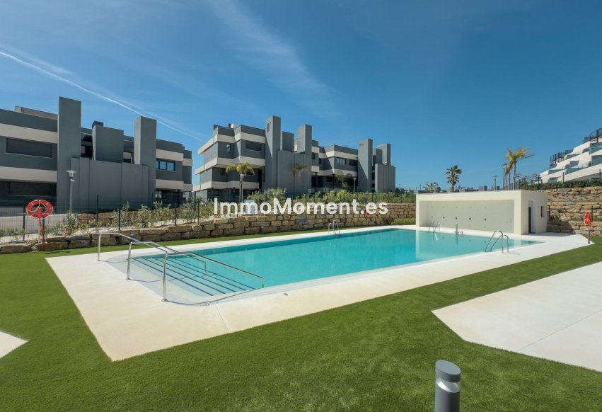 Resale - Apartment - Estepona - Selwo
