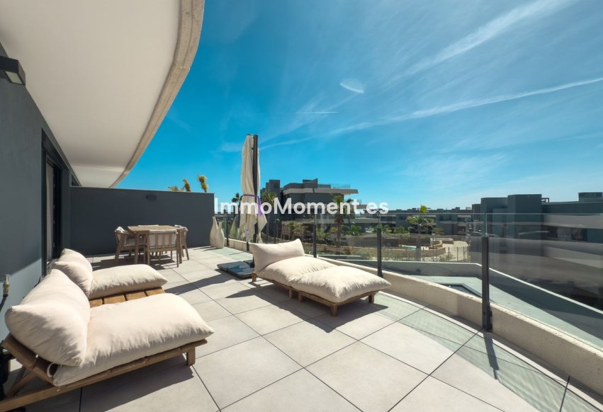 Resale - Apartment - Estepona - Selwo