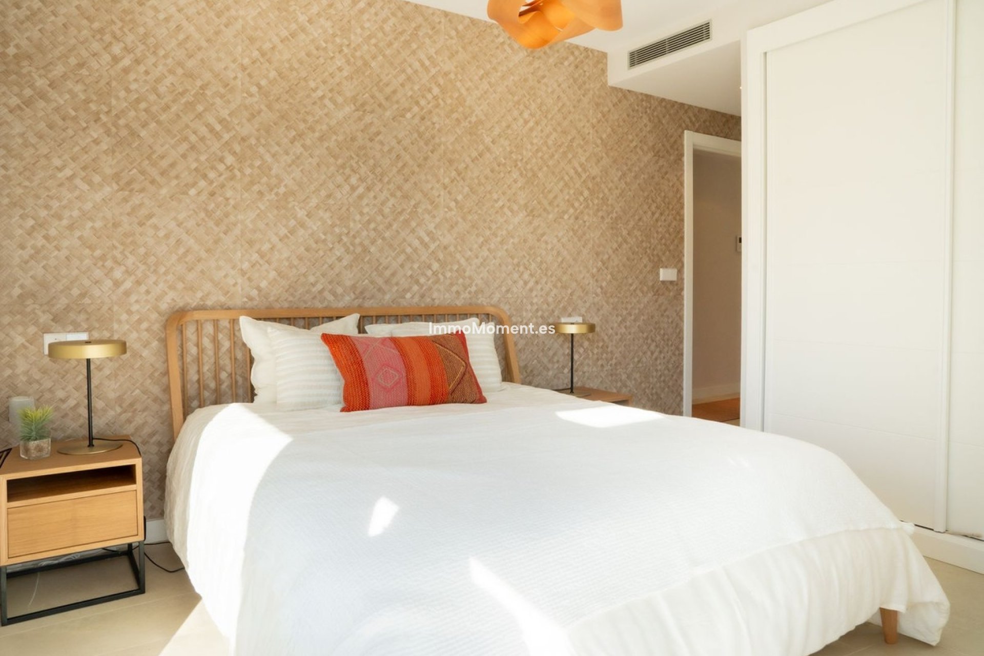 Resale - Apartment - Estepona - Selwo