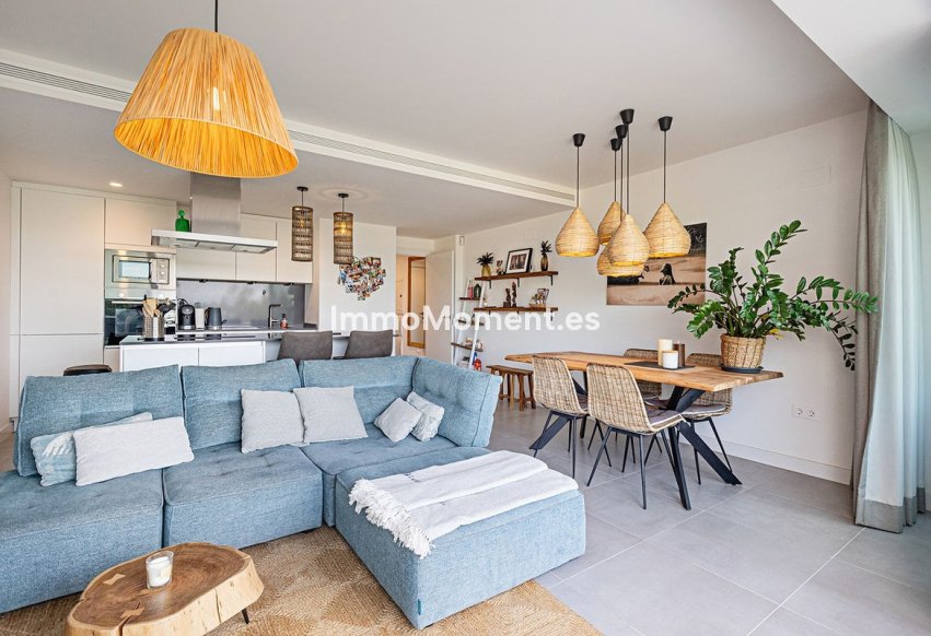 Resale - Apartment - Estepona - Selwo