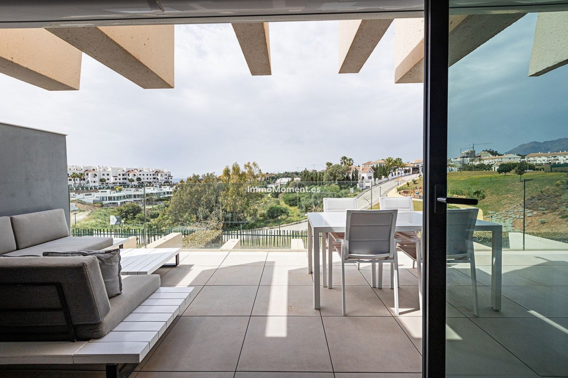 Resale - Apartment - Estepona - Selwo