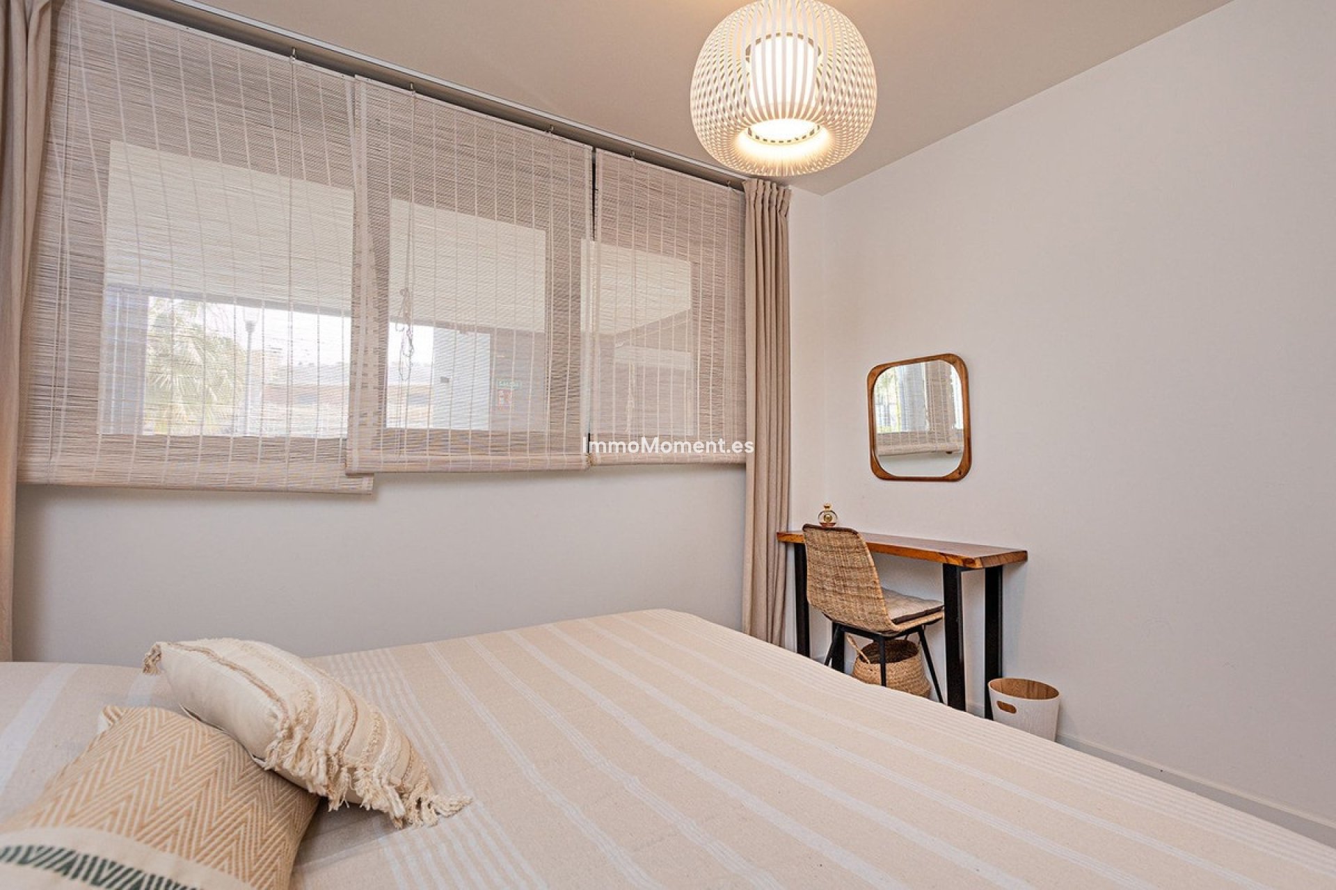 Resale - Apartment - Estepona - Selwo