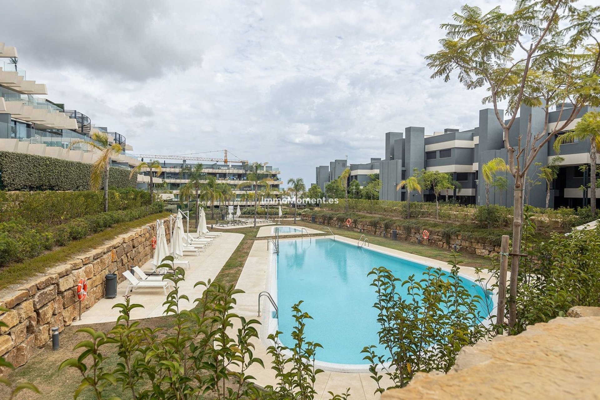 Resale - Apartment - Estepona - Selwo