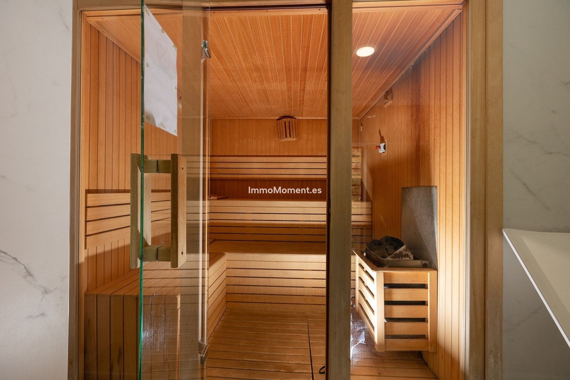 Resale - Apartment - Estepona - Selwo