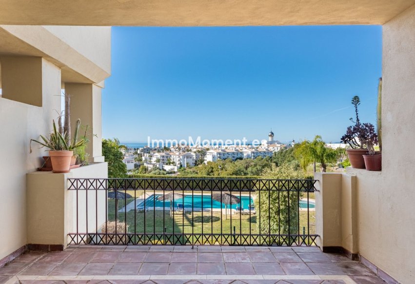 Resale - Apartment - Estepona - Selwo