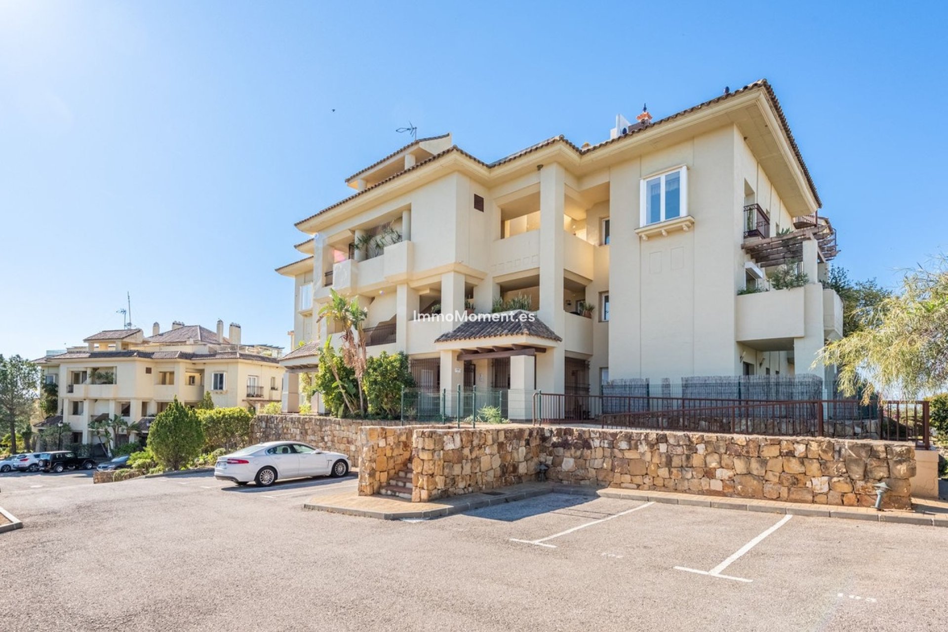 Resale - Apartment - Estepona - Selwo