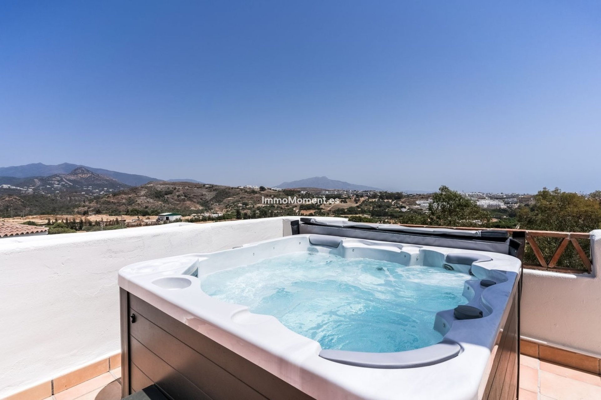 Resale - Apartment - Estepona - Selwo