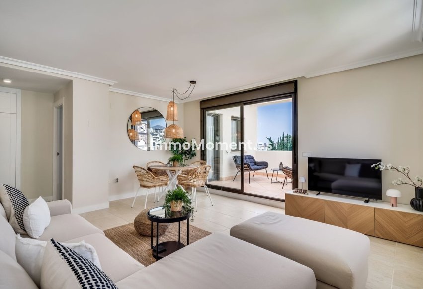 Resale - Apartment - Estepona - Selwo