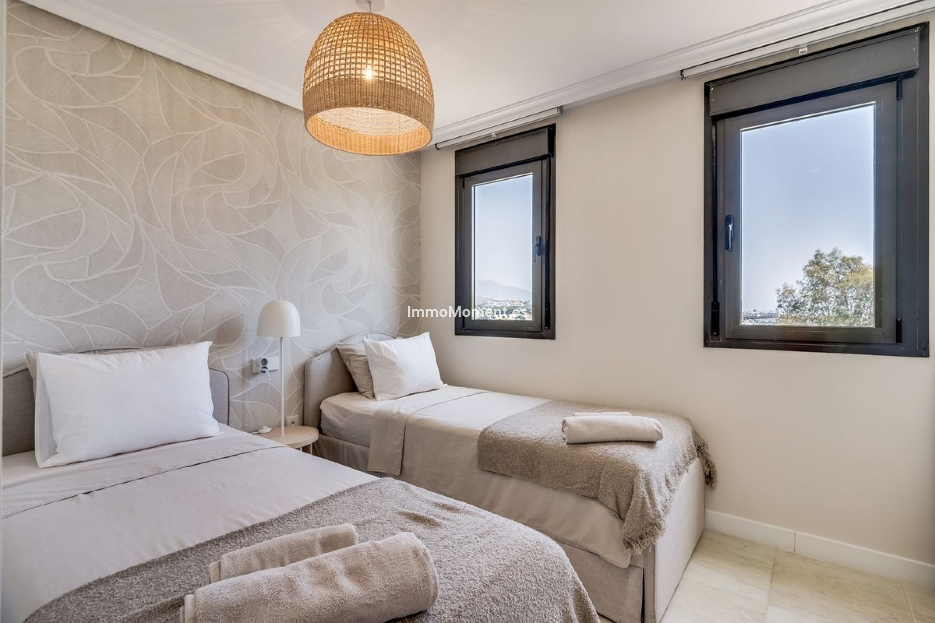 Resale - Apartment - Estepona - Selwo
