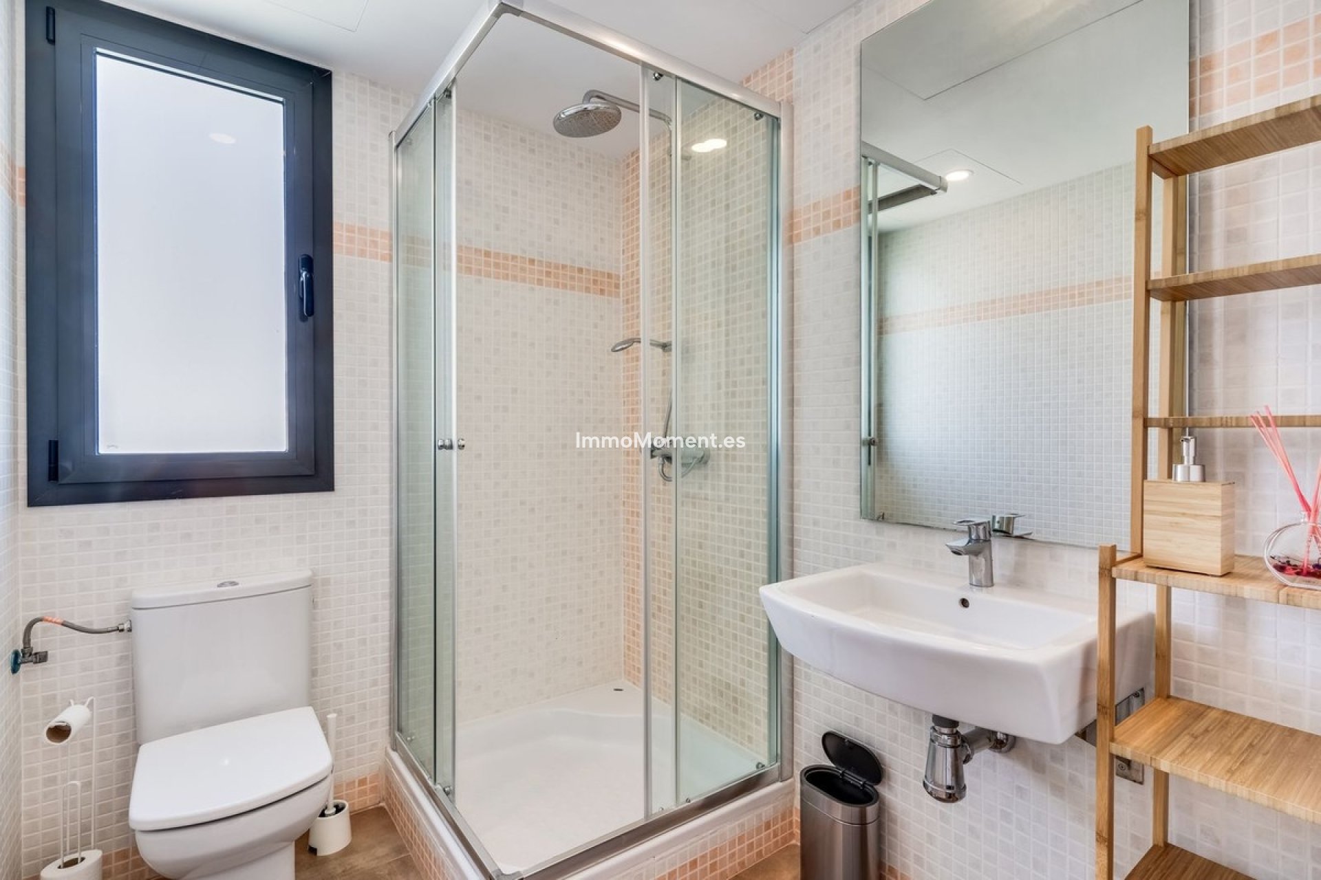 Resale - Apartment - Estepona - Selwo