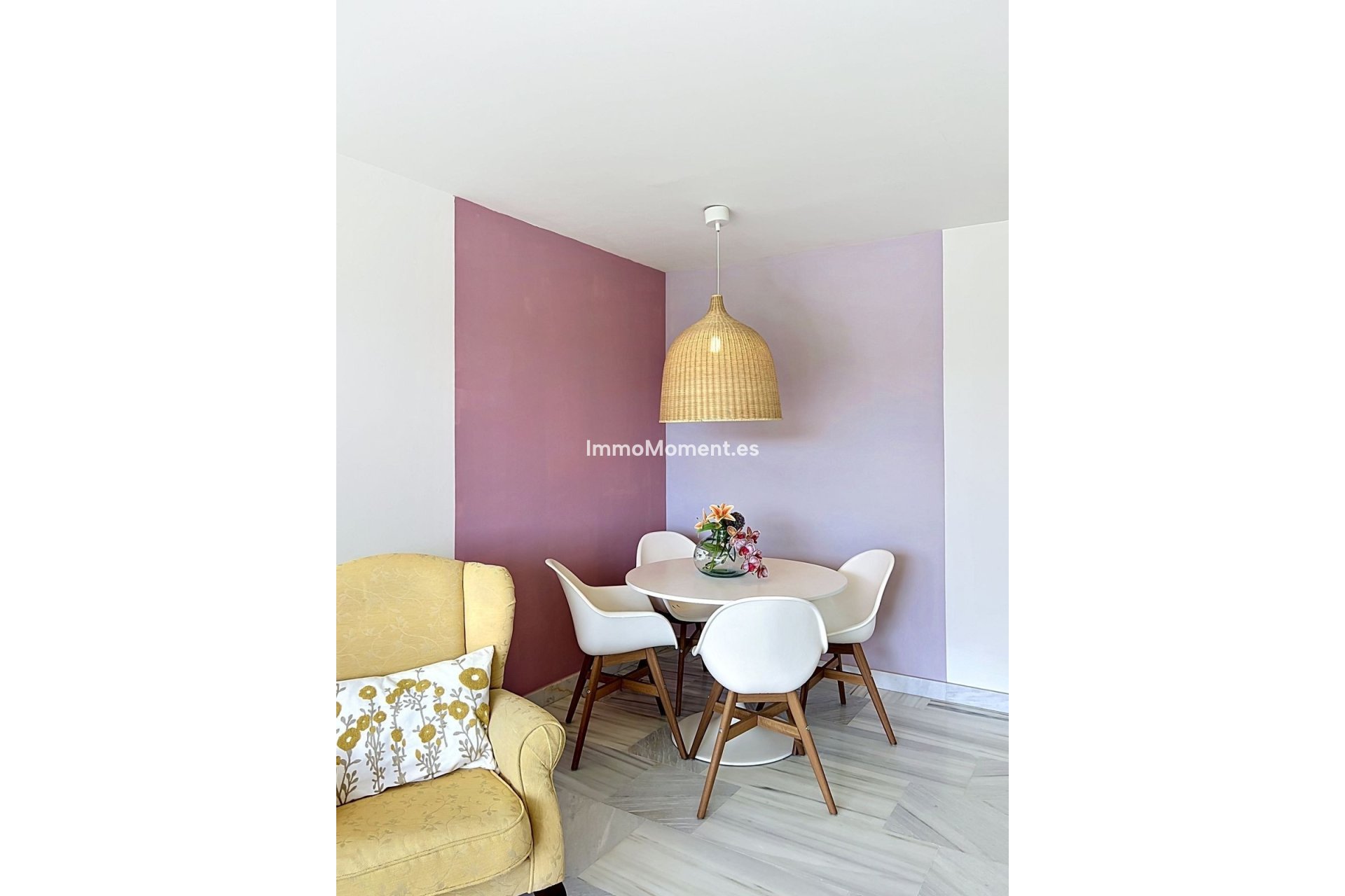 Resale - Apartment - Estepona - Selwo
