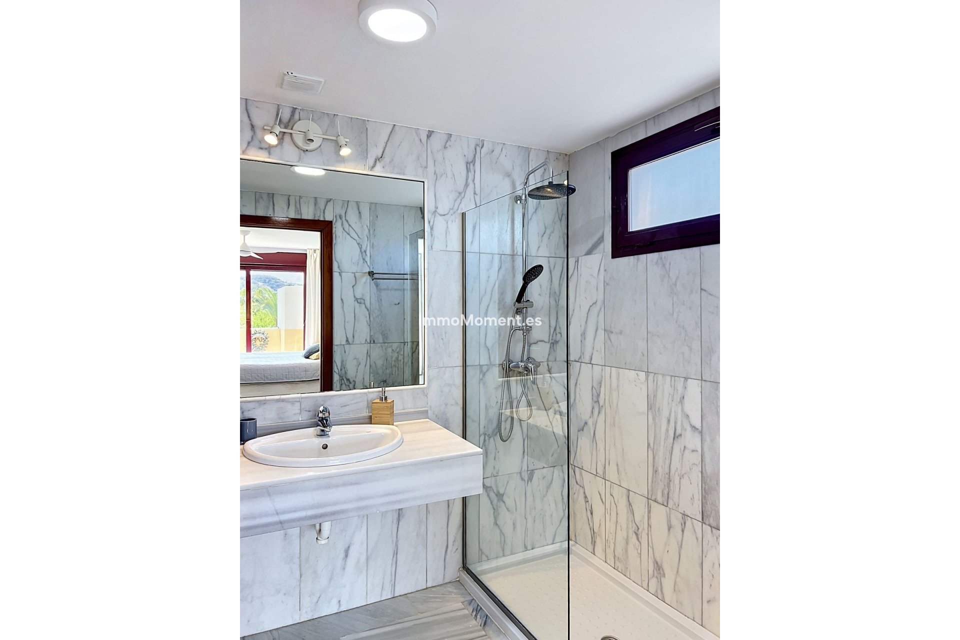 Resale - Apartment - Estepona - Selwo