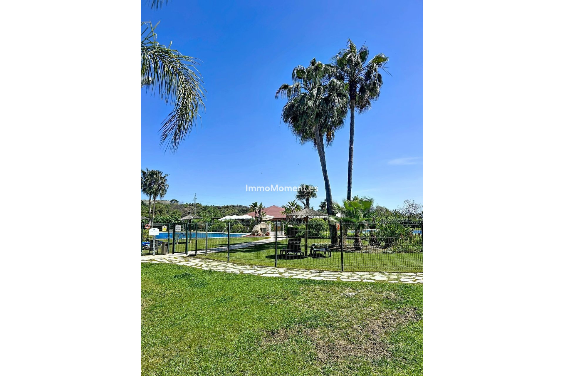 Resale - Apartment - Estepona - Selwo