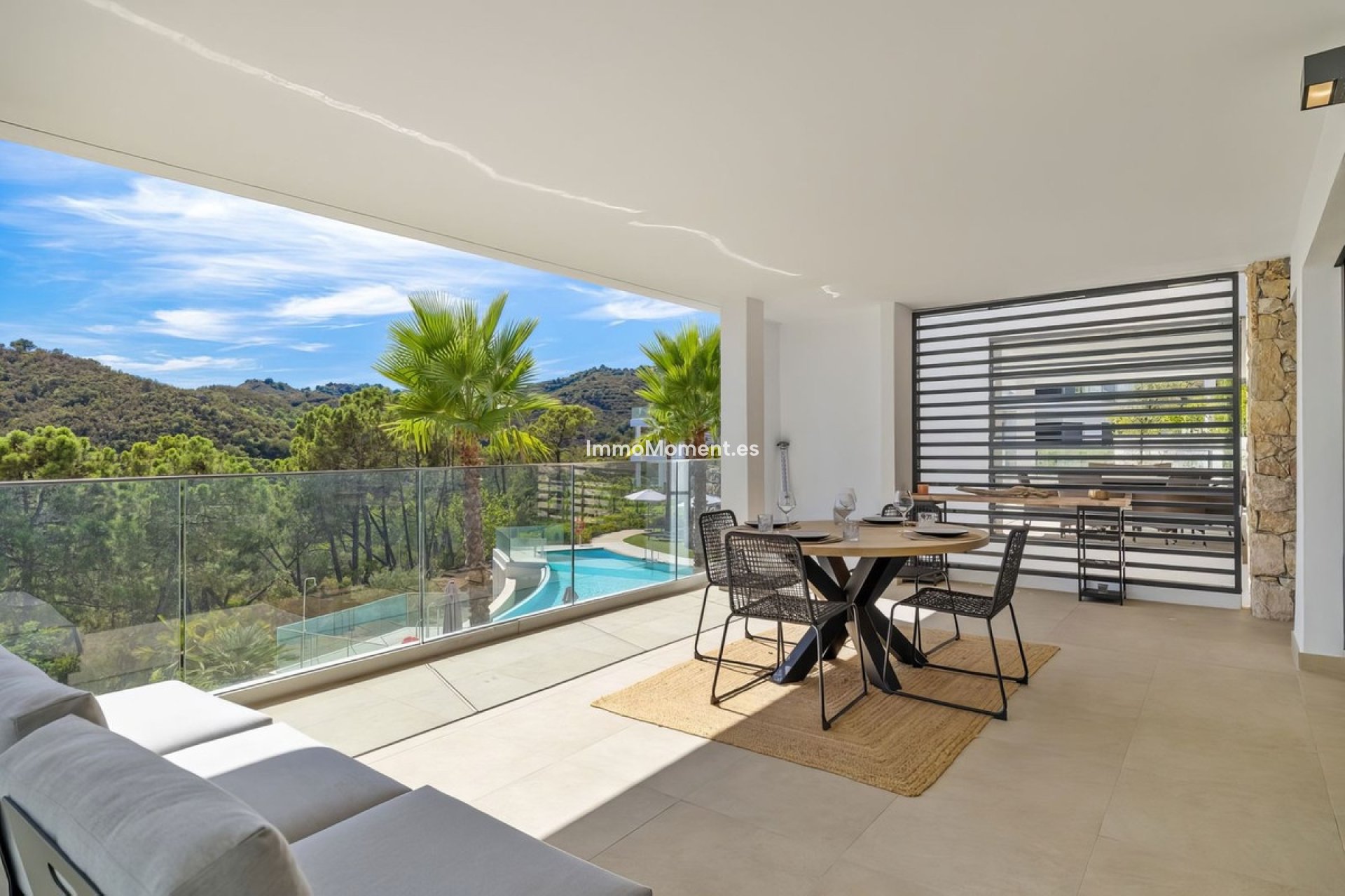 Resale - Apartment - Estepona - Selwo