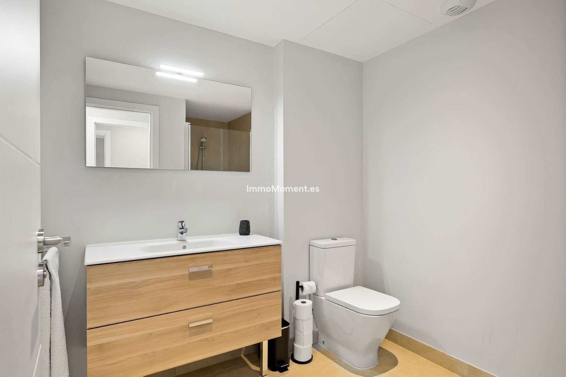 Resale - Apartment - Estepona - Selwo