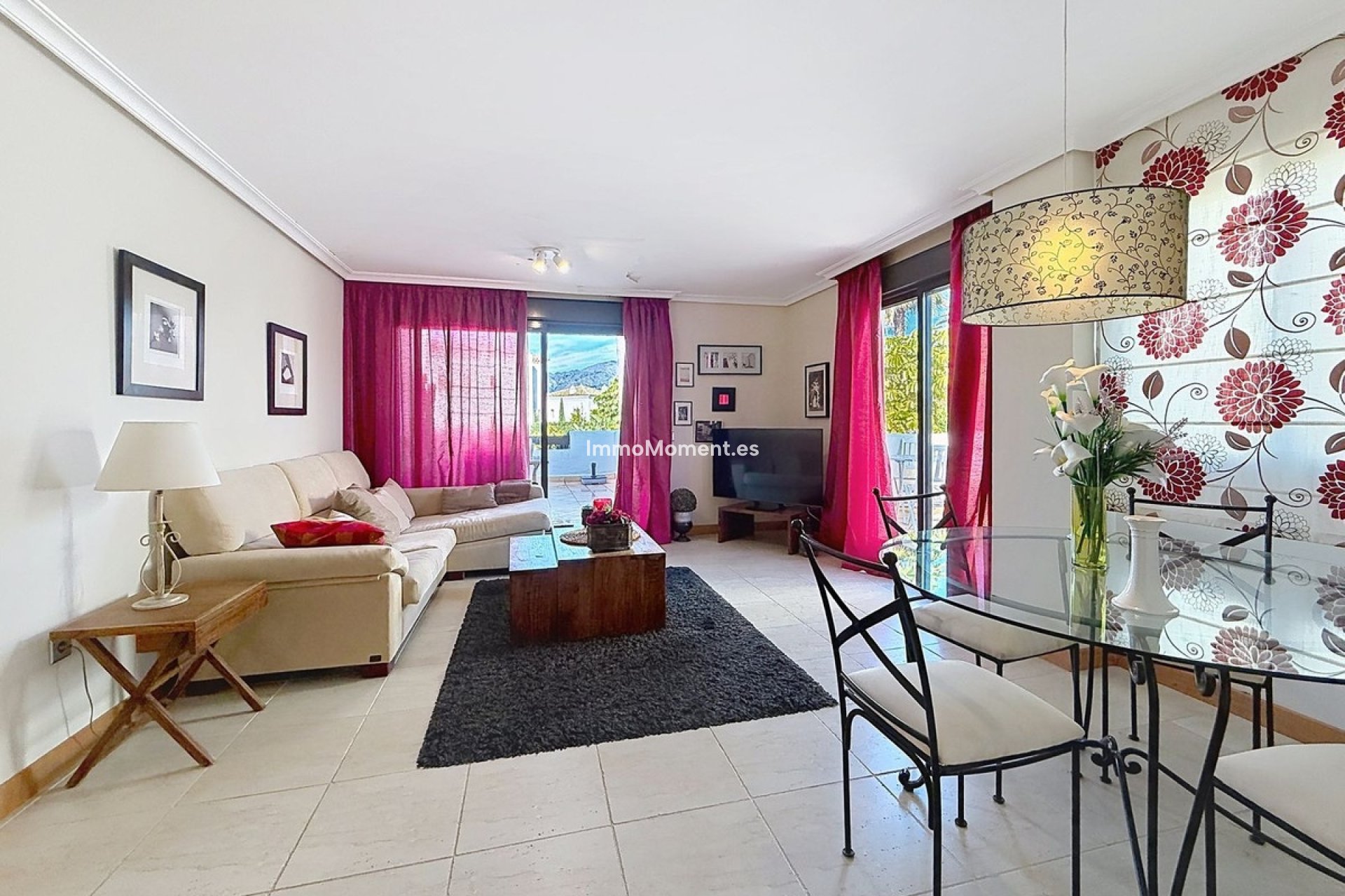 Resale - Apartment - Estepona - Selwo