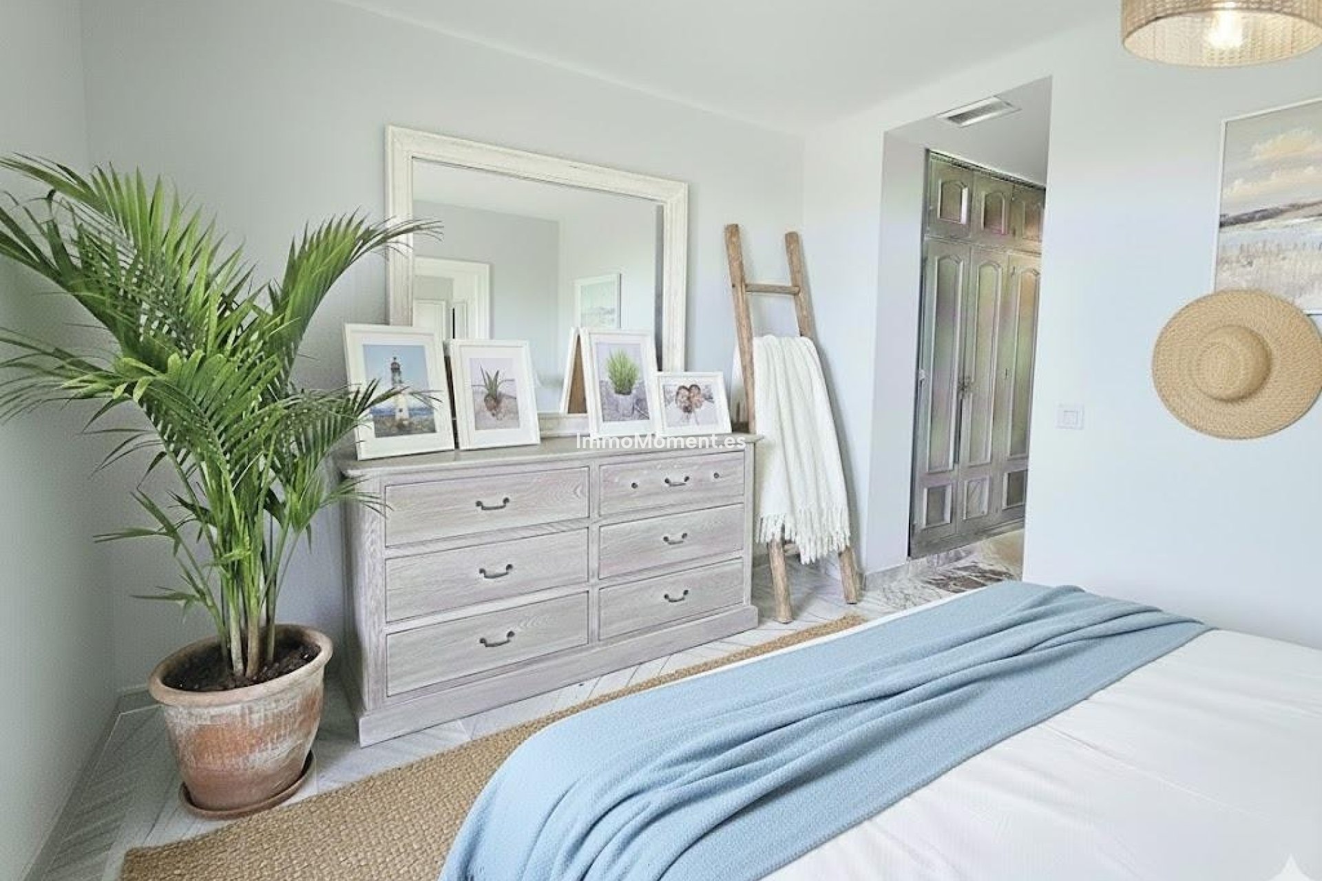 Resale - Apartment - Estepona - Selwo