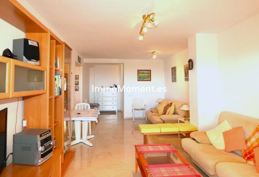 Resale - Apartment - Estepona - Selwo