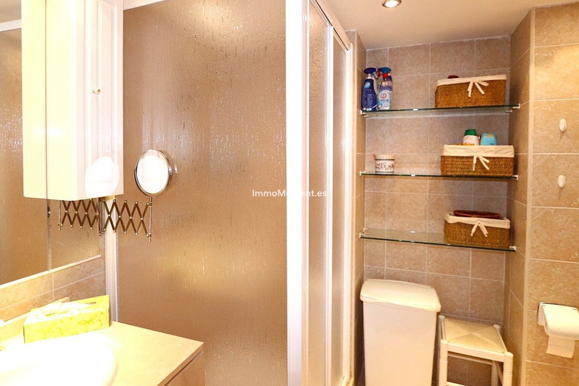 Resale - Apartment - Estepona - Selwo