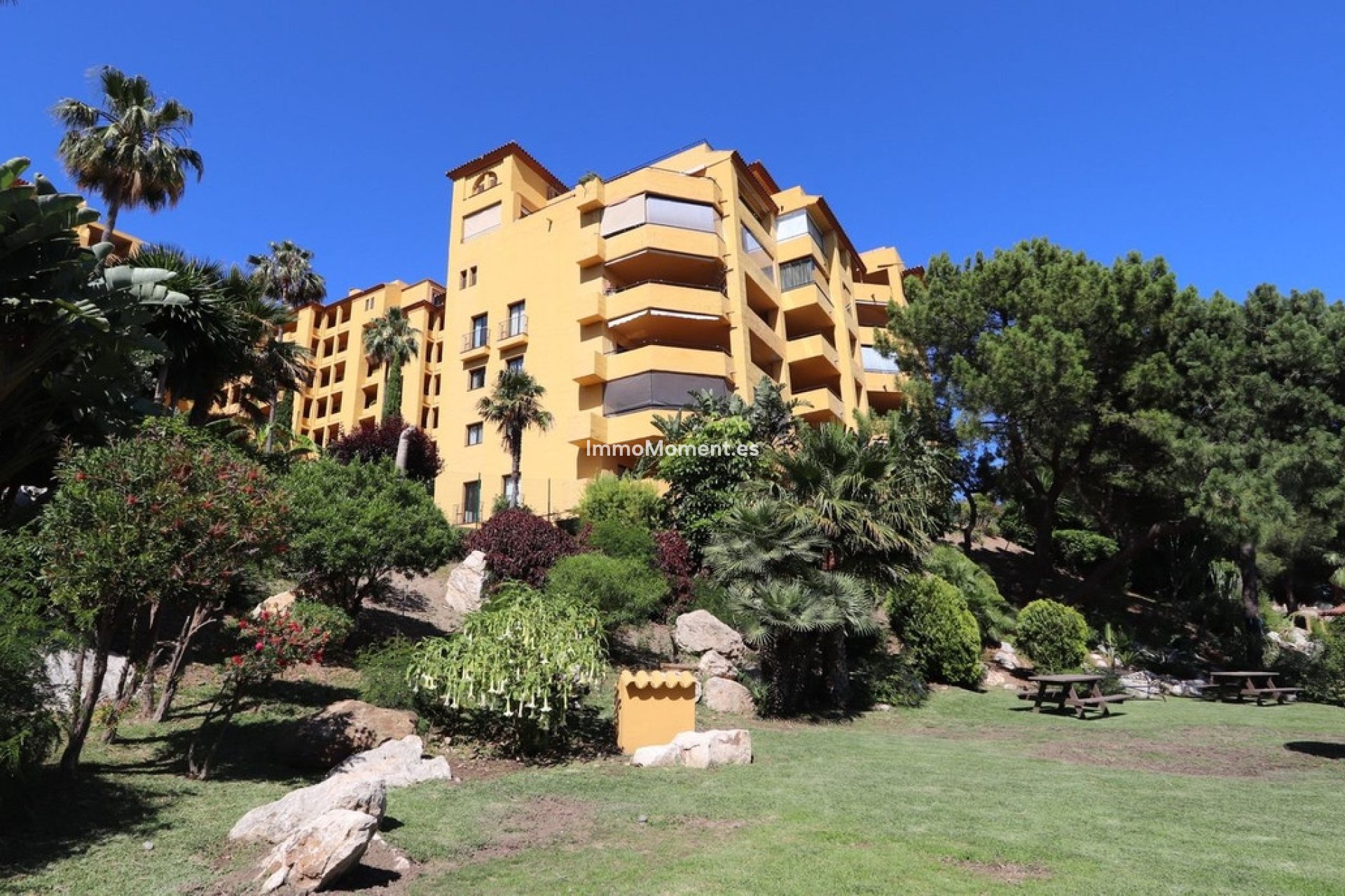 Resale - Apartment - Estepona - Selwo