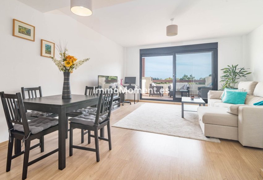 Resale - Apartment - Estepona - Selwo