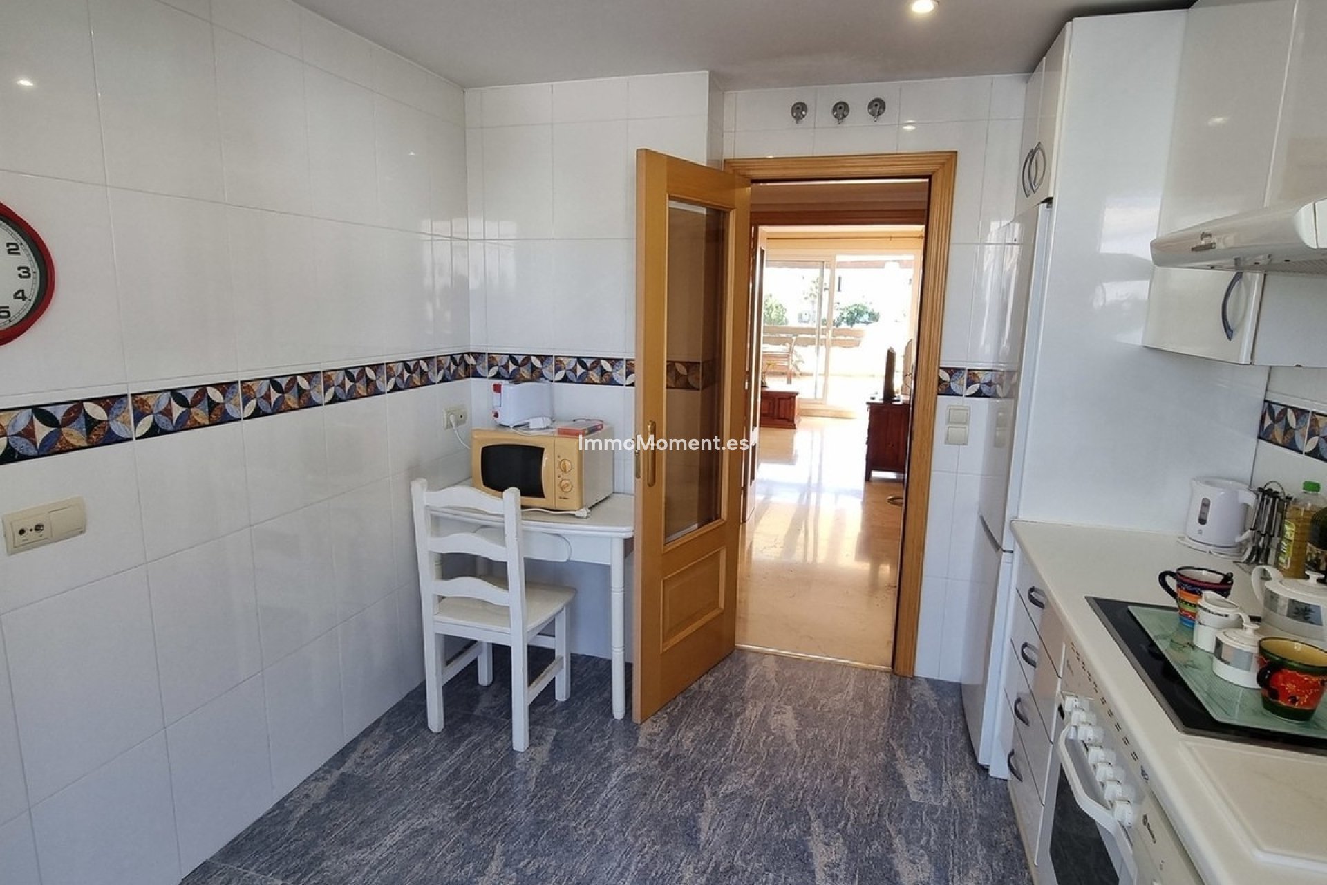 Resale - Apartment - Estepona - Selwo