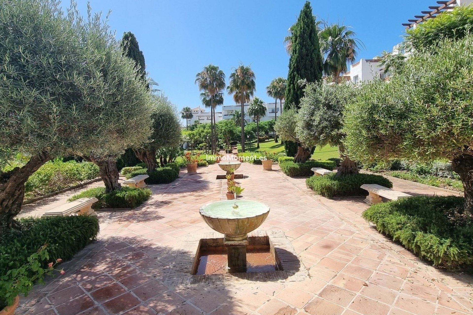 Resale - Apartment - Estepona - Selwo