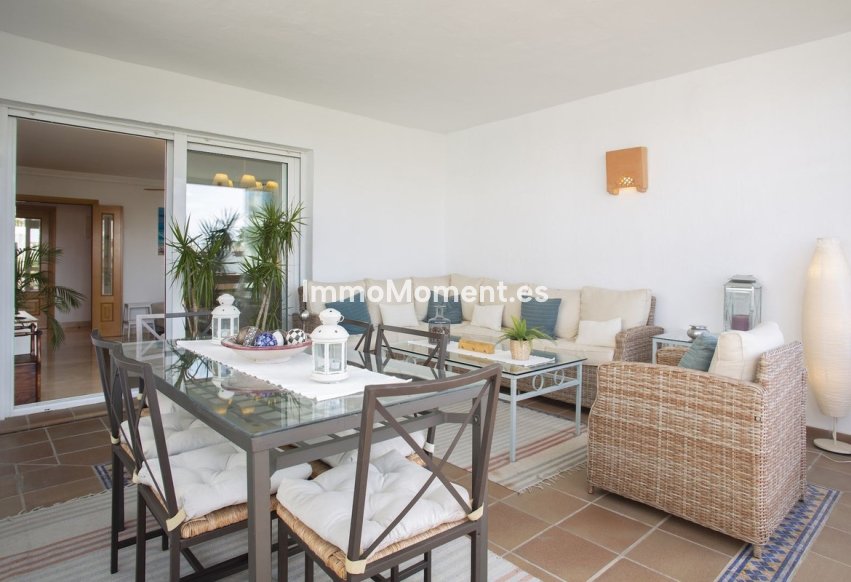 Resale - Apartment - Estepona - Selwo