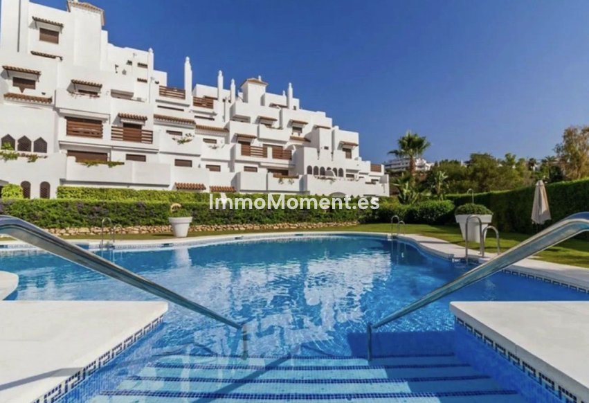 Resale - Apartment - Estepona - Selwo