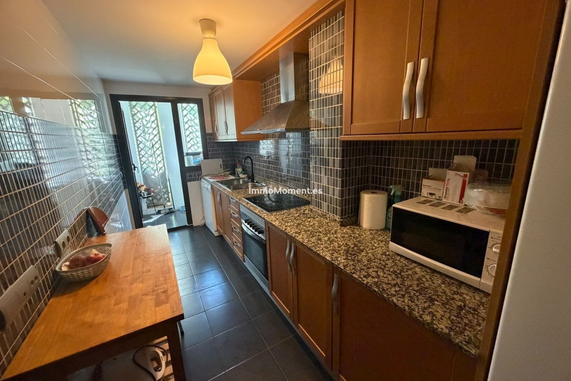 Resale - Apartment - Estepona - Selwo