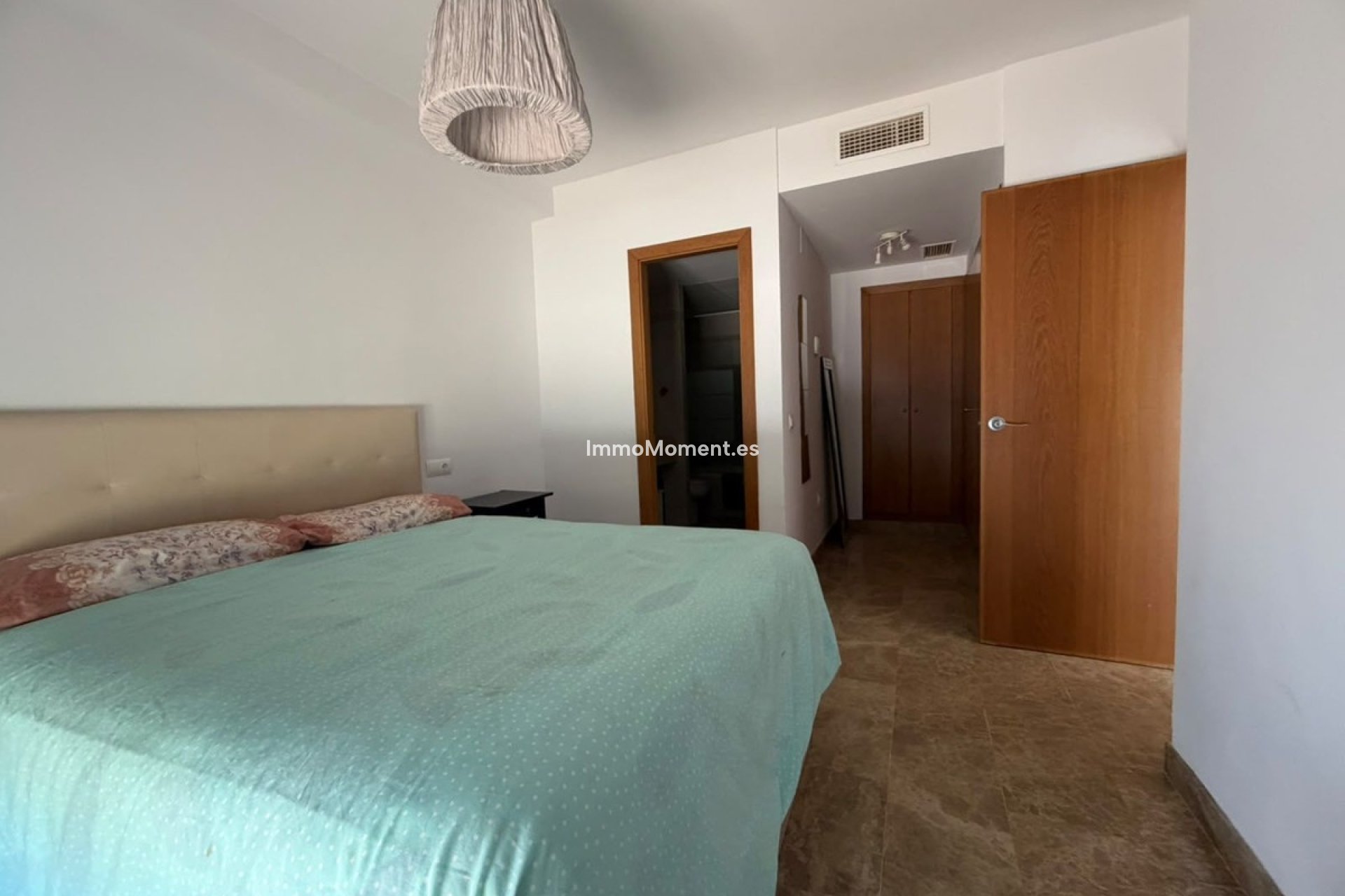 Resale - Apartment - Estepona - Selwo