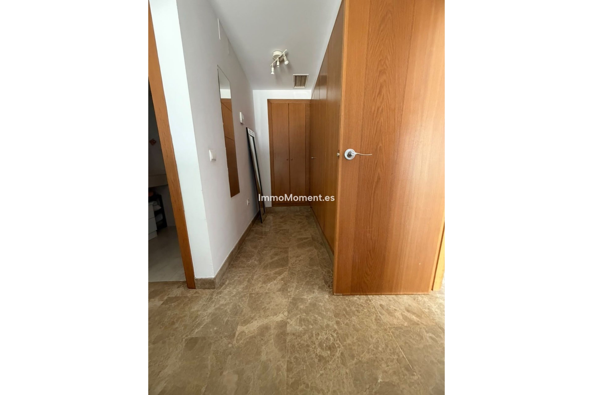 Resale - Apartment - Estepona - Selwo