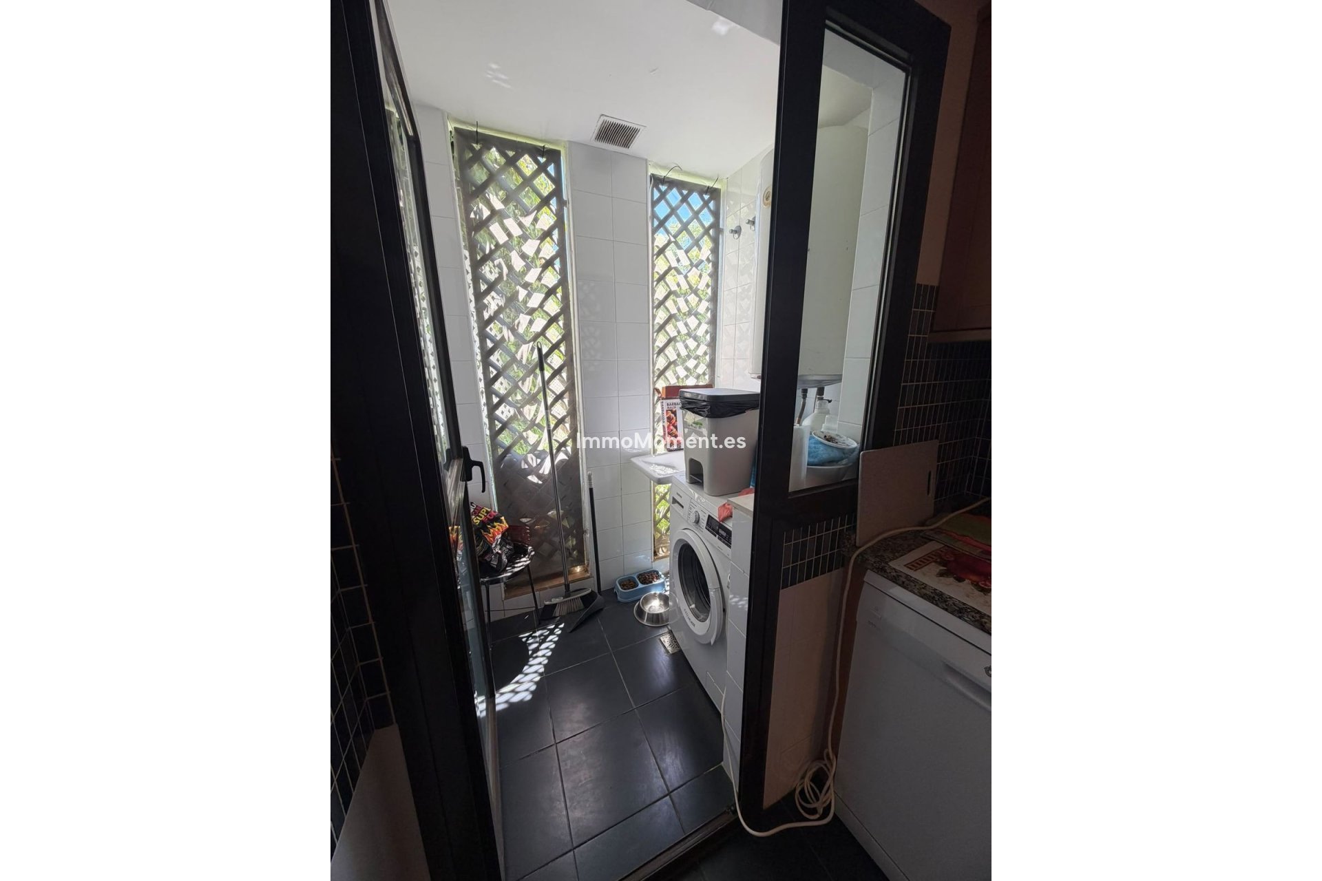 Resale - Apartment - Estepona - Selwo