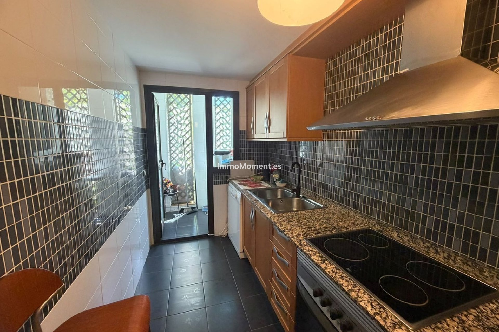 Resale - Apartment - Estepona - Selwo