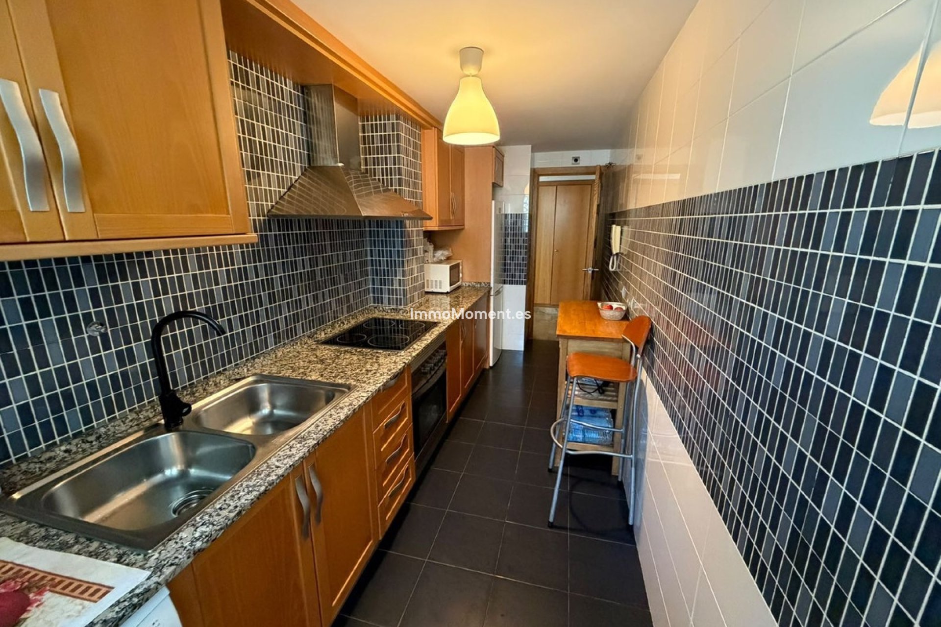 Resale - Apartment - Estepona - Selwo