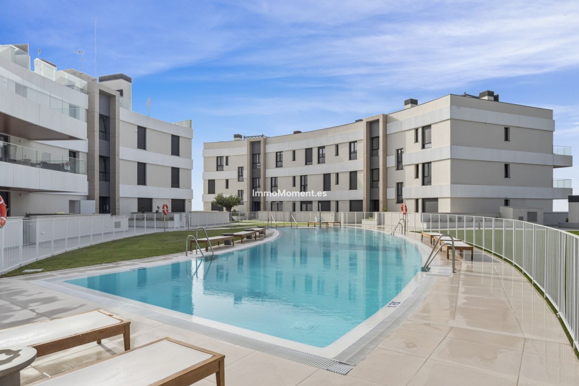 Resale - Apartment - Estepona - Selwo