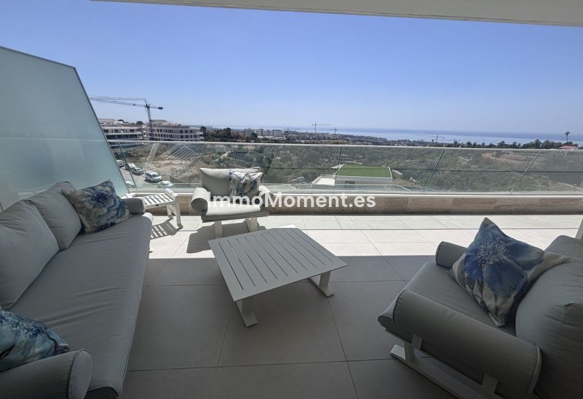 Resale - Apartment - Estepona - Selwo