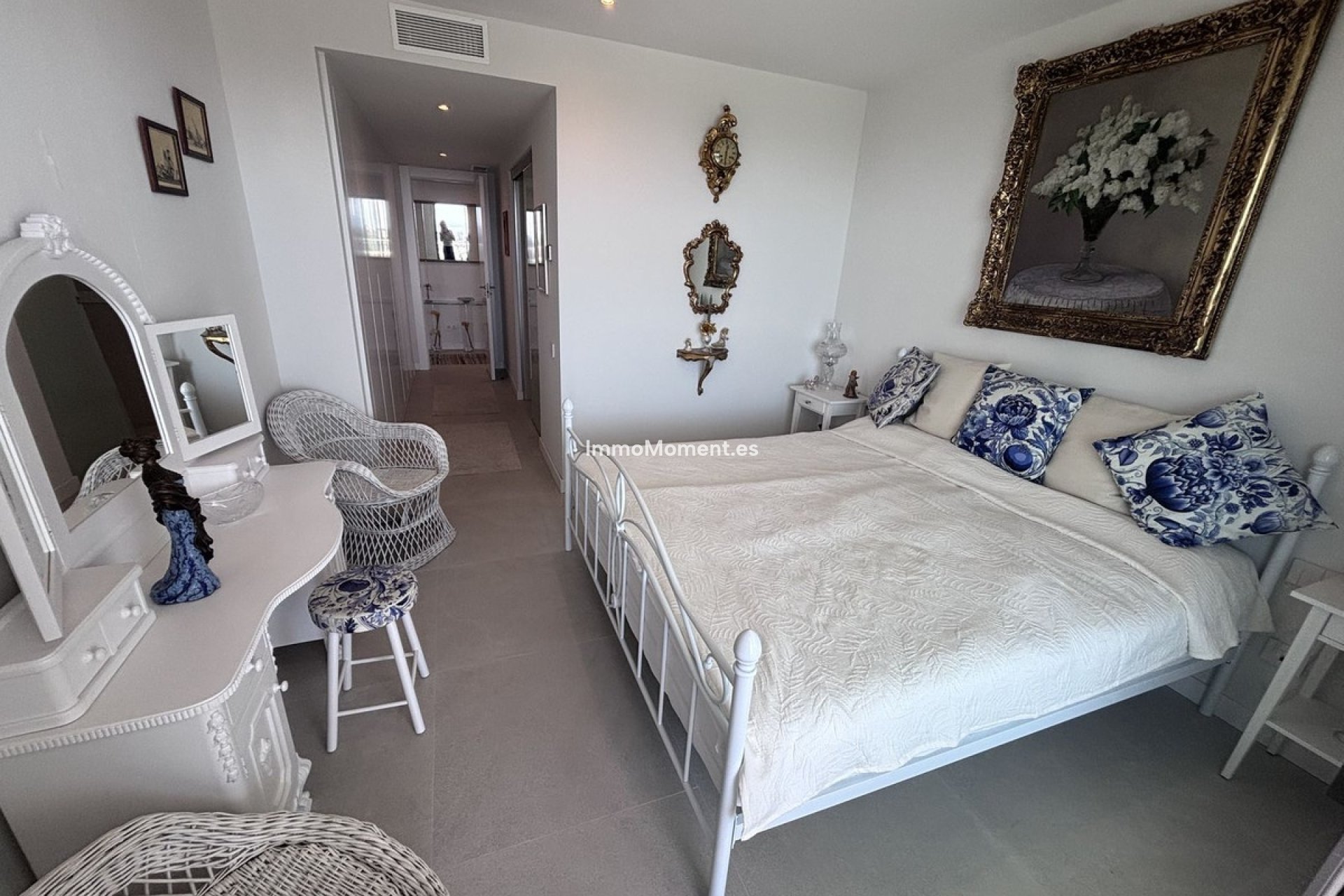 Resale - Apartment - Estepona - Selwo