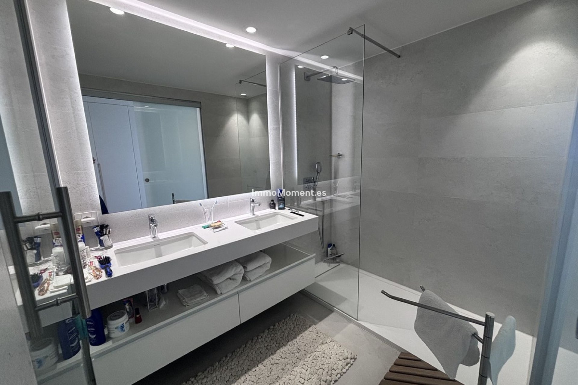 Resale - Apartment - Estepona - Selwo