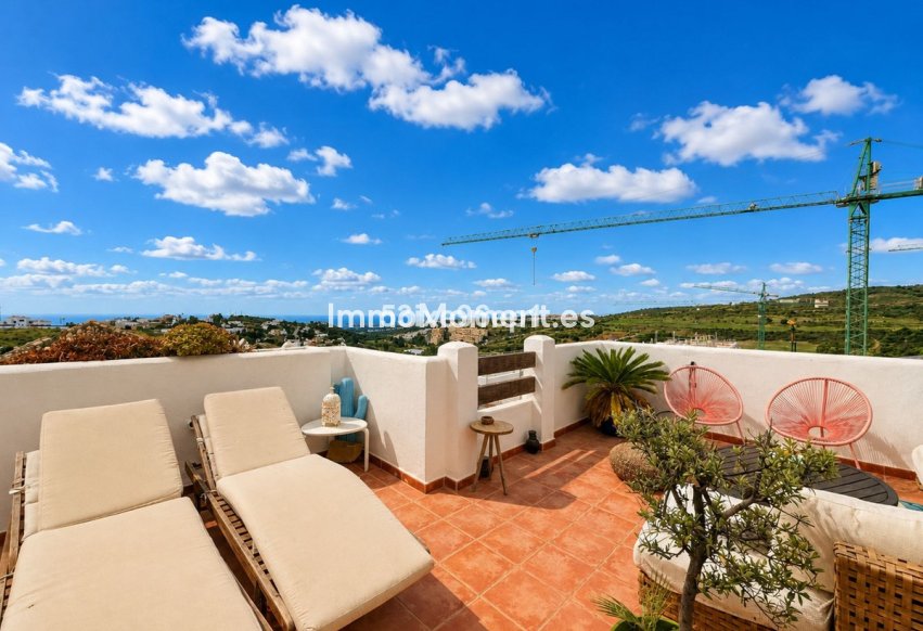 Resale - Apartment - Estepona - Valle Romano