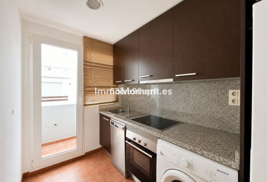 Resale - Apartment - Estepona - Valle Romano