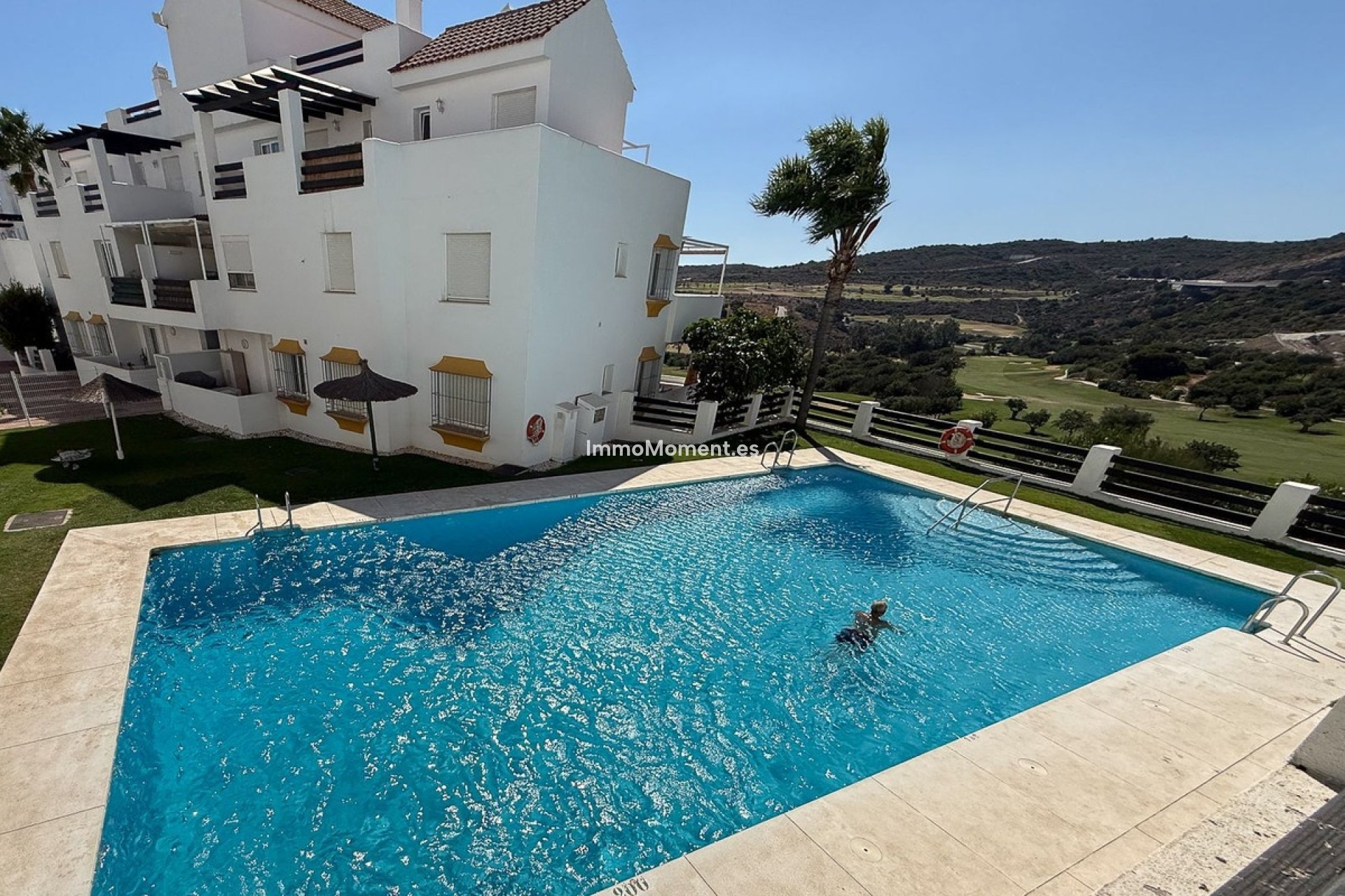 Resale - Apartment - Estepona - Valle Romano