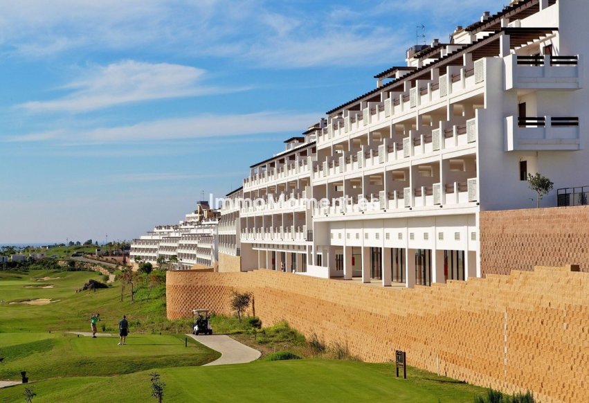 Resale - Apartment - Estepona - Valle Romano