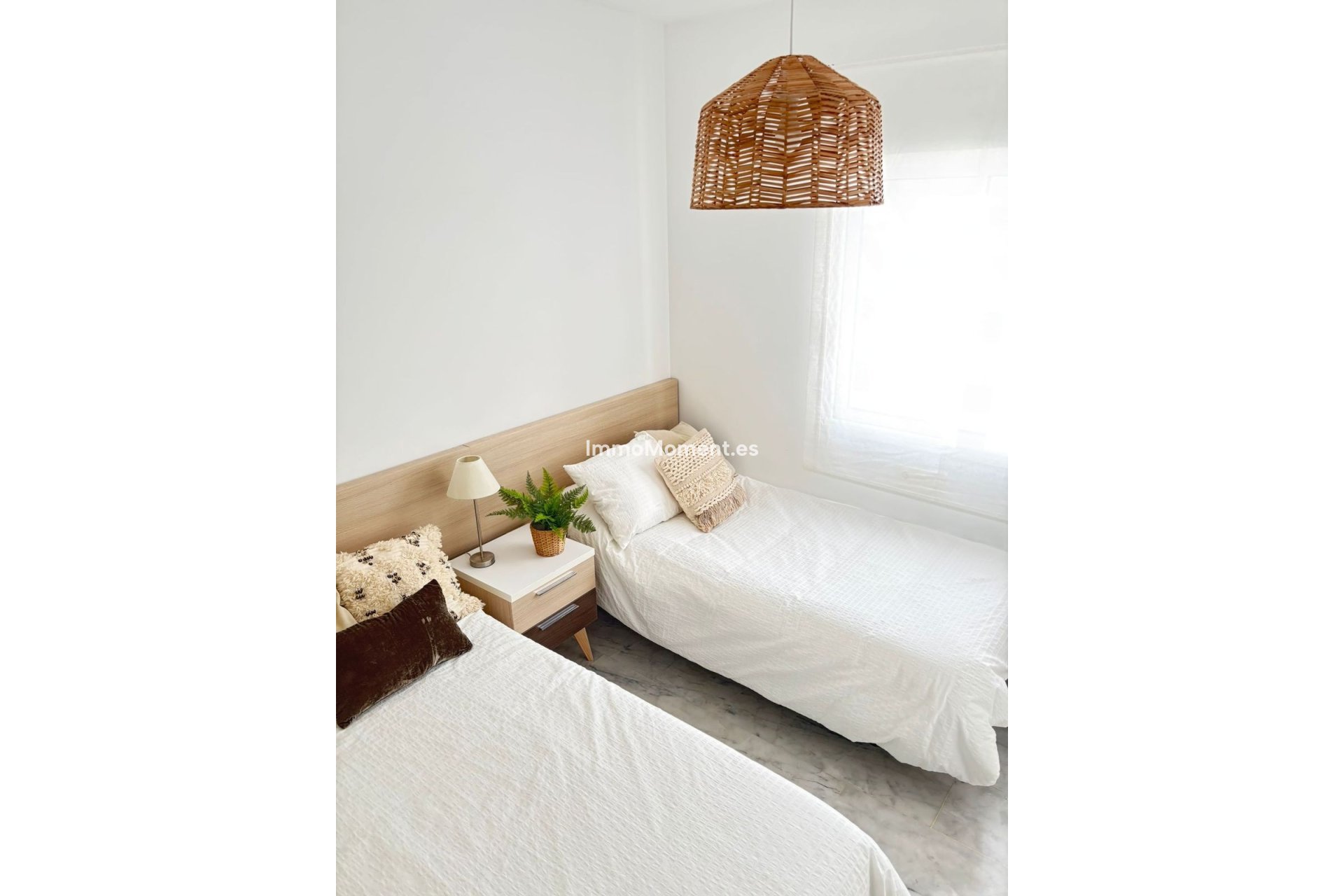Resale - Apartment - Estepona - Valle Romano